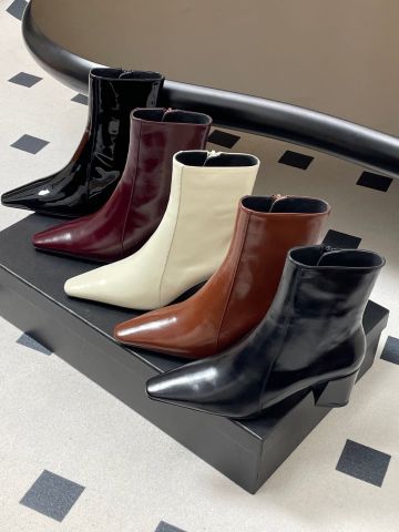 BOOT NỮ YSL LE CASSANDRE – MŨI NHỌN SẮC NÉT, GÓT 7.5CM KIẾN TRÚC, KHOÁ KÉO HÔNG TINH GỌN