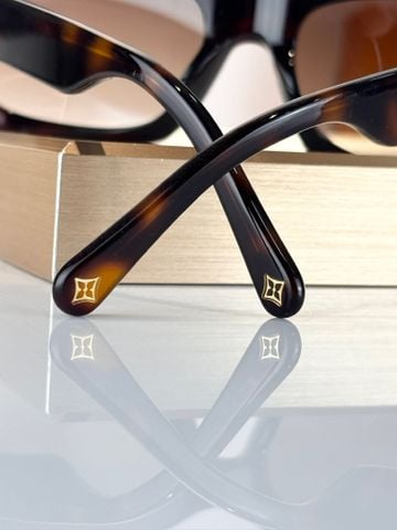 KÍNH MẮT NAM NỮ L V GỌNG VUÔNG BẢN LỚN PHỐI CÀNG KIM LOẠI MONOGRAM