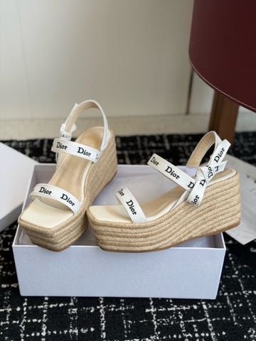 DÉP XUỒNG NỮ D R DWAY WEDGE SANDAL QUAI THÊU SIGNATURE ĐẾ CÓI 8CM