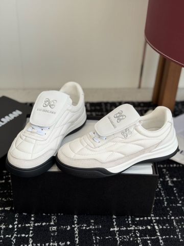 GIÀY SNEAKER NỮ A D RETRO LOW-TOP DA BÊ PHỐI SUEDE, ĐẾ DÀY ÊM