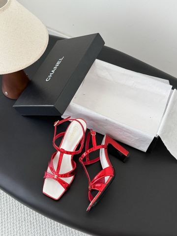 SANDAL CAO GÓT NỮ C N QUAI CHỮ T ĐAN CHÉO, MŨI VUÔNG PLATFORM VÀ GÓT TRỤ