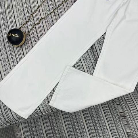 QUẦN JEANS NỮ CN ỐNG SUÔNG CẠP CAO TÔN DÁNG ĐIỂM NHẤN LOGO DOUBLE C