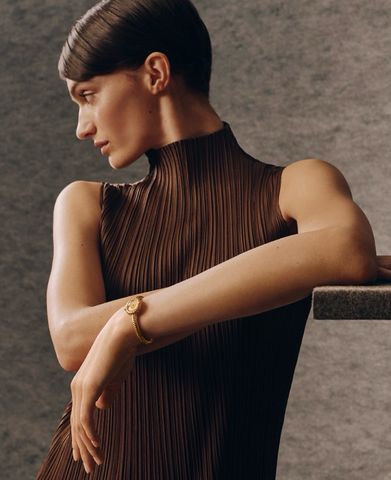 ĐỒNG HỒ NỮ C T BAIGNOIRE CLOUS DE PARIS BANGLE MẶT OVAL ĐÍNH ĐÁ