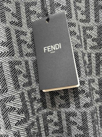 ÁO LEN NỮ FEND* JACQUARD FF CỔ TRÒN, BO GÂN