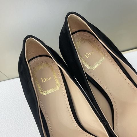 GIÀY CAO GÓT NỮ DIO MŨI NHỌN DA LỘN PHOM SANG – ĐIỂM NHẤN CHỮ C TINH XẢO