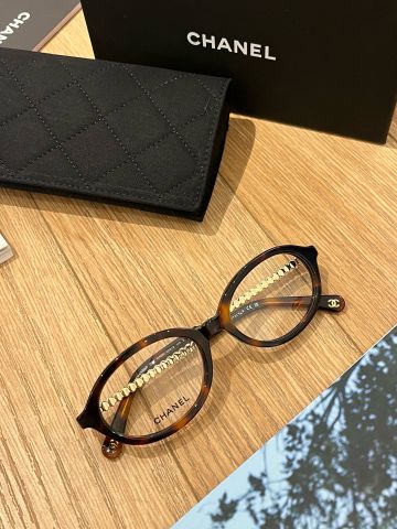 KÍNH MẮT NỮ CN DÁNG OVAL ĐÍNH NGỌC THANH LỊCH