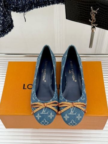 GIÀY BÚP BÊ NỮ L V MONOGRAM DENIM PHỐI NƠ ĐINH TÁN FORM ÊM NHẸ