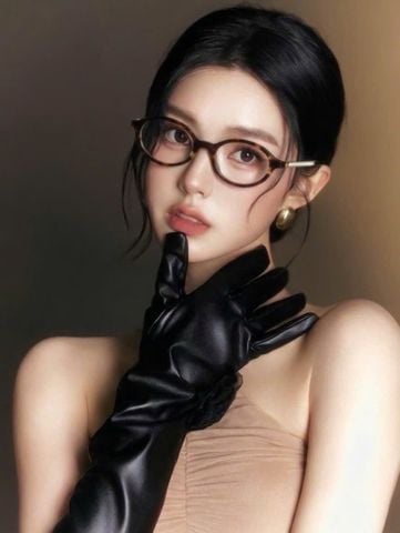 KÍNH MẮT NỮ CN DÁNG OVAL ĐÍNH NGỌC THANH LỊCH