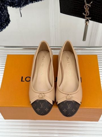 GIÀY BÚP BÊ NỮ L V MŨI MONOGRAM NƠ THẮT PHOM BALLET THANH LỊCH
