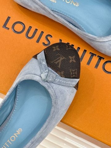 GIÀY BÚP BÊ NỮ L V DA LỘN PHỐI MŨI MONOGRAM NƠ NHỎ PHOM THANH LỊCH