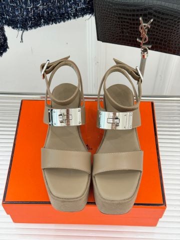 SANDAL NỮ H M KHÓA KELLY KIM LOẠI ĐẾ PLATFORM 7CM TÔN DÁNG