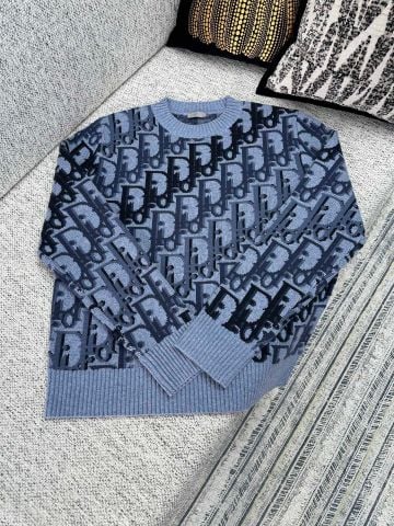 ÁO LEN NAM NỮ DR HOẠ TIẾT OBLIQUE BIỂU TƯỢNG – PHỐI TÔNG MÀU ẤN TƯỢNG