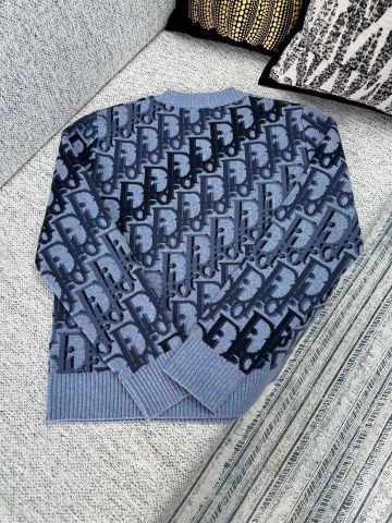 ÁO LEN NAM NỮ DR HOẠ TIẾT OBLIQUE BIỂU TƯỢNG – PHỐI TÔNG MÀU ẤN TƯỢNG