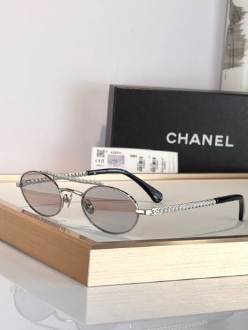 KÍNH MẮT NỮ CN DÁNG OVAL CÀNG NGỌC TRAI