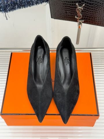 GIÀY NỮ H M MŨI NHỌN V-CUT GÓT XUỒNG TÔN DÁNG THANH LỊCH