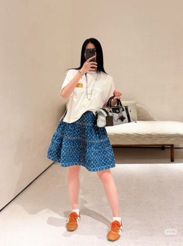 Chân váy nữ L*V  – Denim Monogram xòe thanh lịch