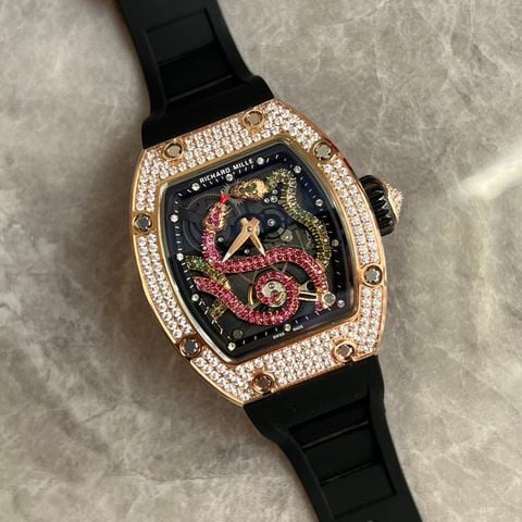 ĐỒNG HỒ NỮ R M RM026 SERPENT TONNEAU BEZEL ĐÍNH ĐÁ, MẶT SỐ SKELETON HỌA TIẾT RẮN NỔI