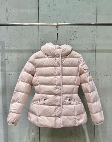 ÁO PHAO NỮ MCL BARANTE DÁNG NGẮN ÔM EO TÔN FORM – BÓNG MỊN SANG TRỌNG