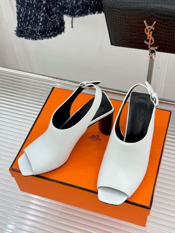 SANDAL CAO GÓT NỮ H M DÁNG HỞ MŨI RETRO – GÓT THÔ 9CM TÔN DÁNG, DÂY HẬU THANH MẢNH