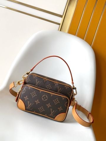 TÚI ĐEO CHÉO NỮ L V NIL MONOGRAM HERITAGE PHOM RETRO KHÓA VÀNG NỔI BẬT