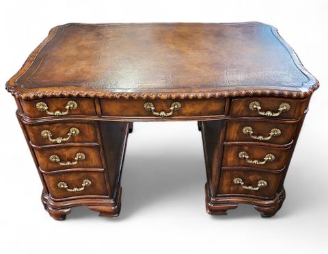 Bàn làm việc giám đốc phong cách cổ điển Châu Âu (7105-136)