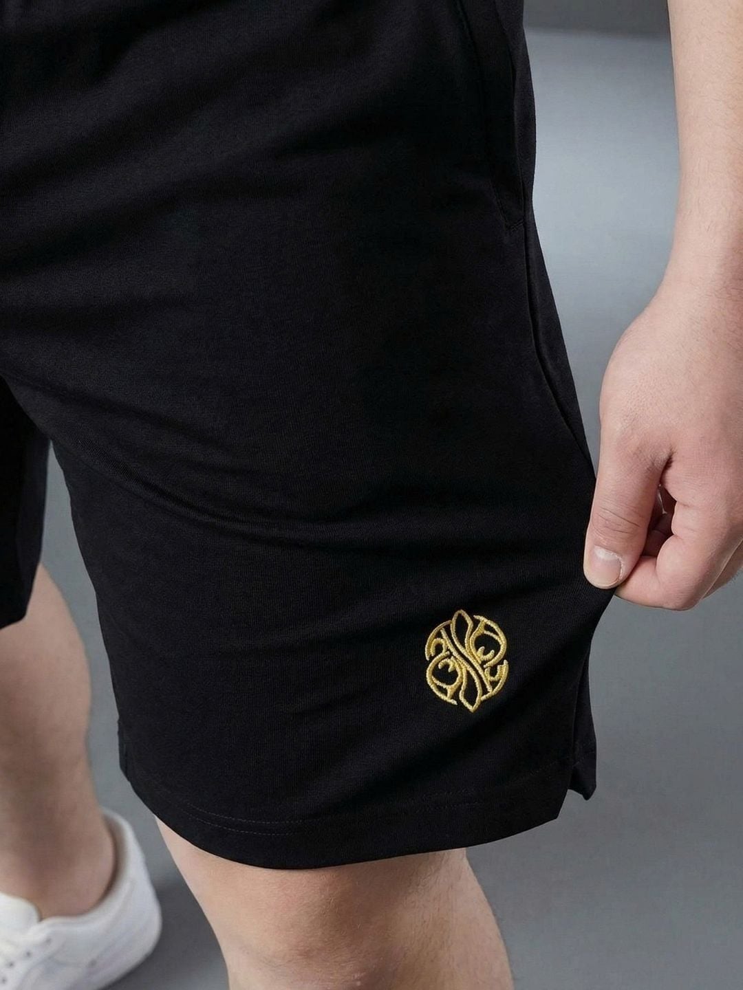 Quần Short Thun Đen Thêu Big Size Nam