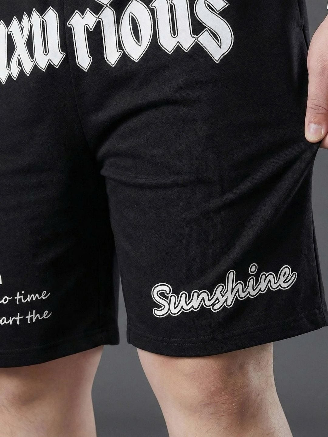 Quần Short Thun Đen In Chữ Big Size Nam