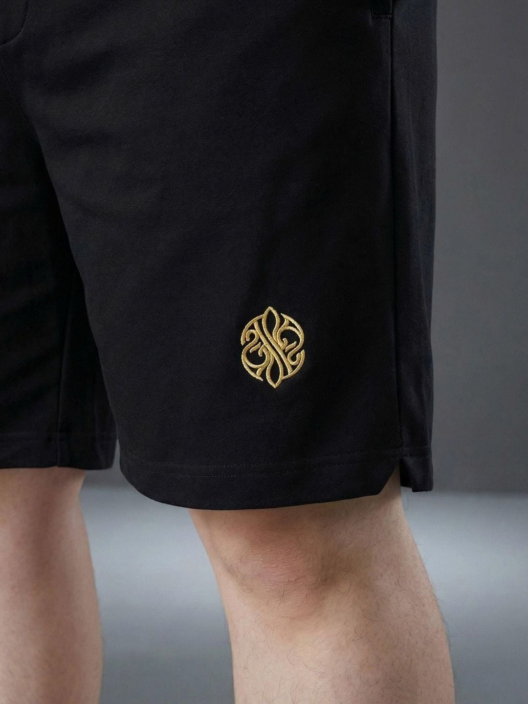 Quần Short Thun Đen Thêu Big Size Nam