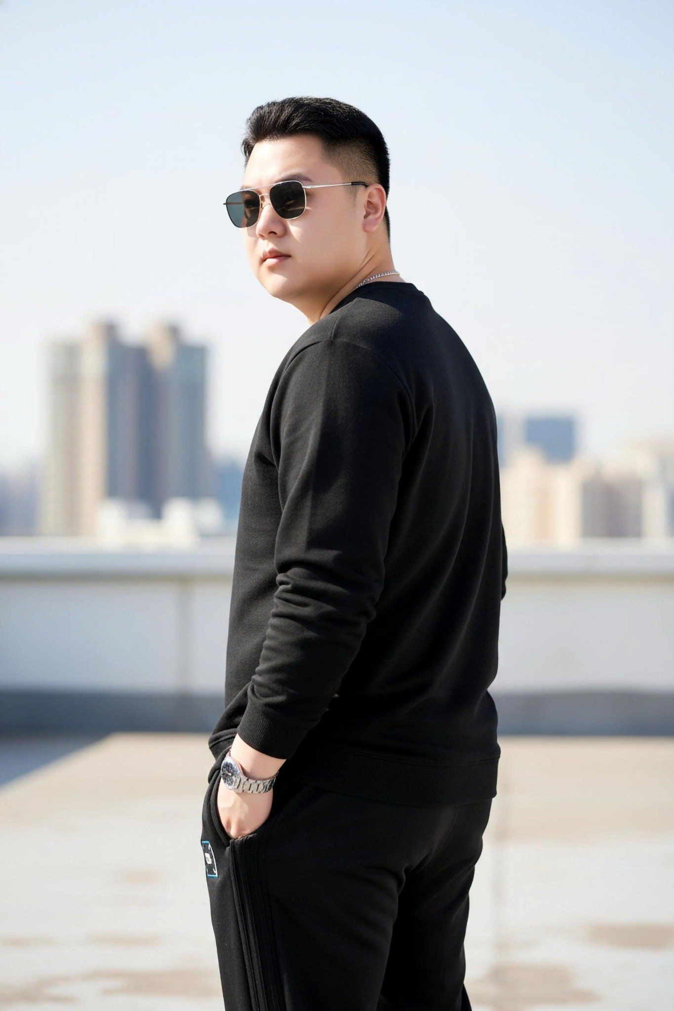 Áo Nỉ Đen Thêu Big Size Nam