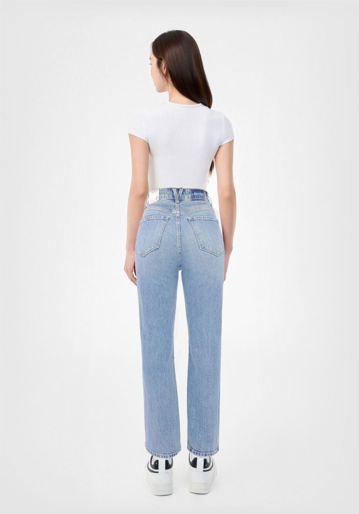 Quần Jeans Nữ Dài Dáng Straight Màu Xanh Nhạt - Light Blue Straight Women's Long Jeans - 124WD2083B1
