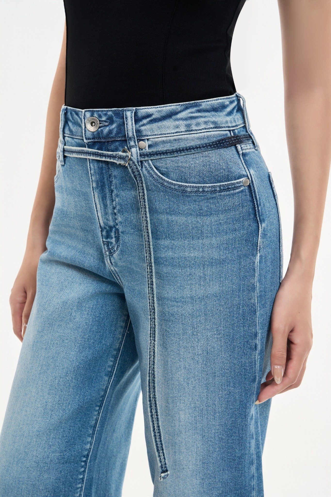 QUẦN DÀI NỮ DENIM LIGHT BLUE FORM WIDE LEG CÓ DÂY LƯNG - 124WD2085F1