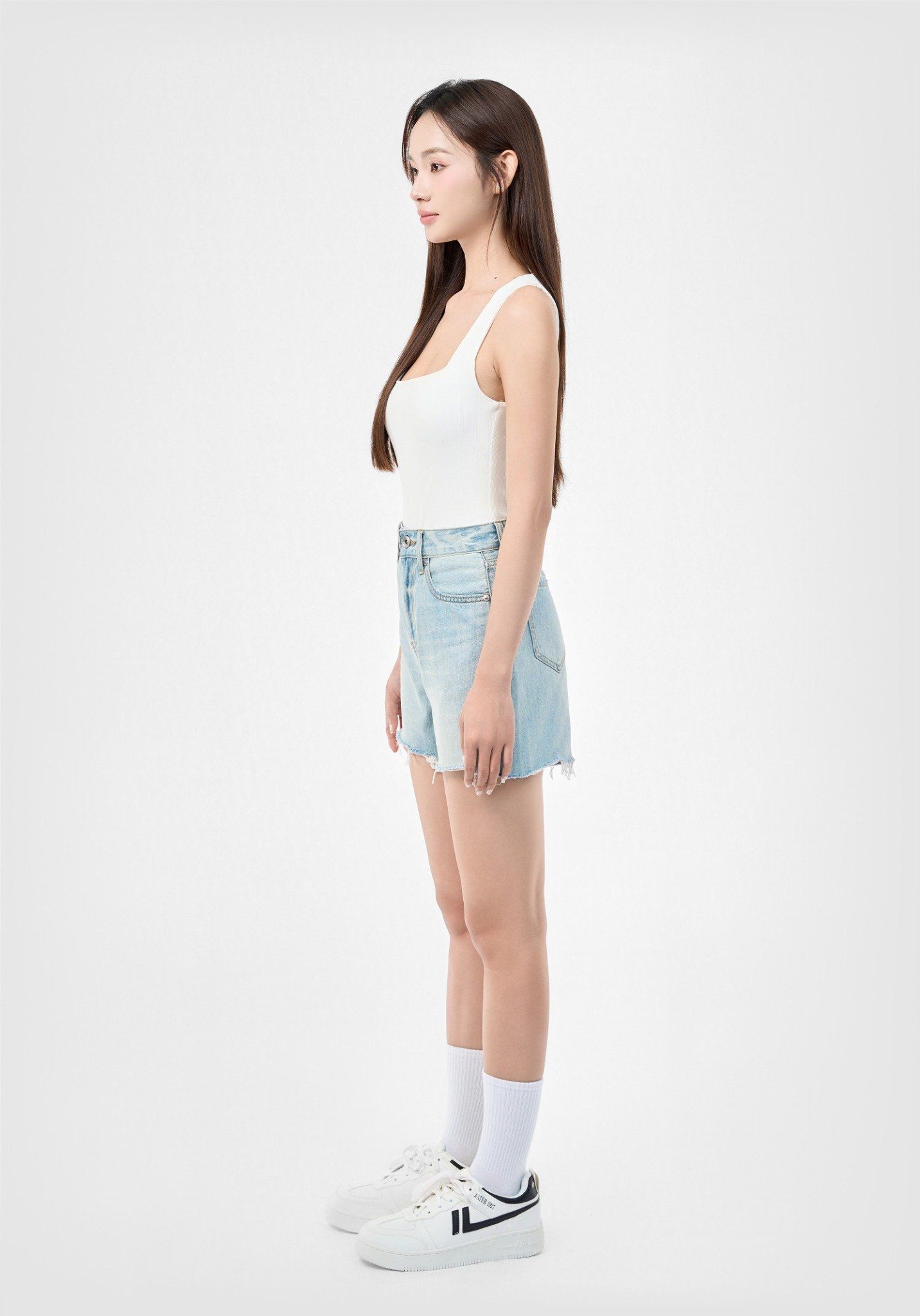 QUẦN SHORTS NỮ DENIM LIGHT BLUE  FORM RỘNG - 125WD1103F2