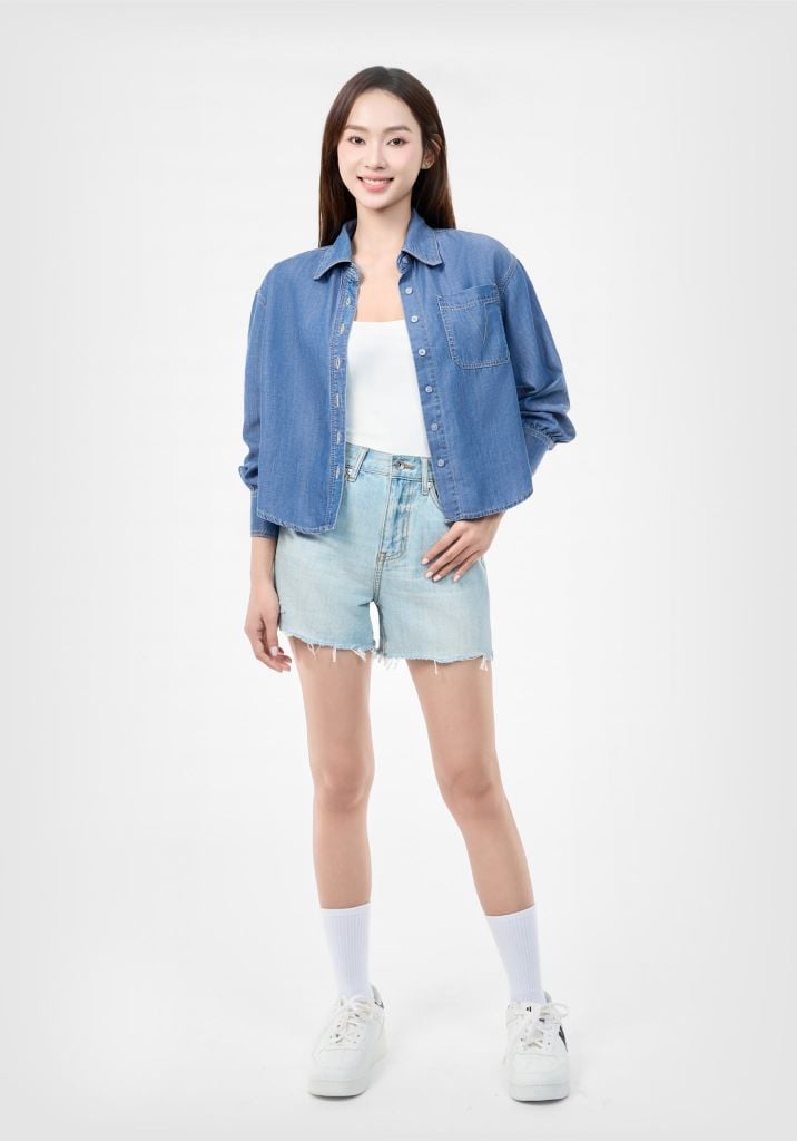 QUẦN SHORTS NỮ DENIM LIGHT BLUE  FORM RỘNG - 125WD1103F2