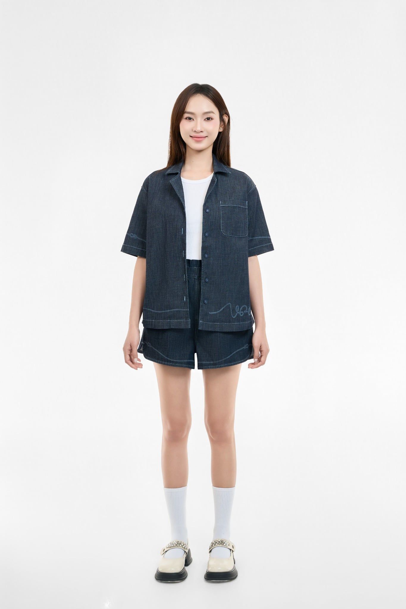 ÁO SƠ MI NỮ DENIM CỔ SAM NGẮN TAY FORM RỘNG - 125WD2033F1