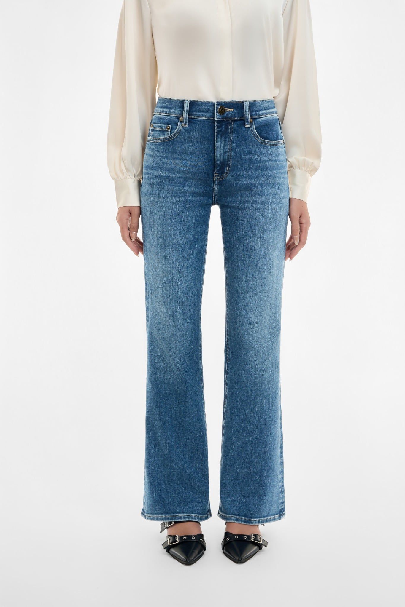 QUẦN DÀI NỮ DENIM MEDIUM BLUE FORM BOOTCUT  LƯNG TRUNG - 125WD2084B1