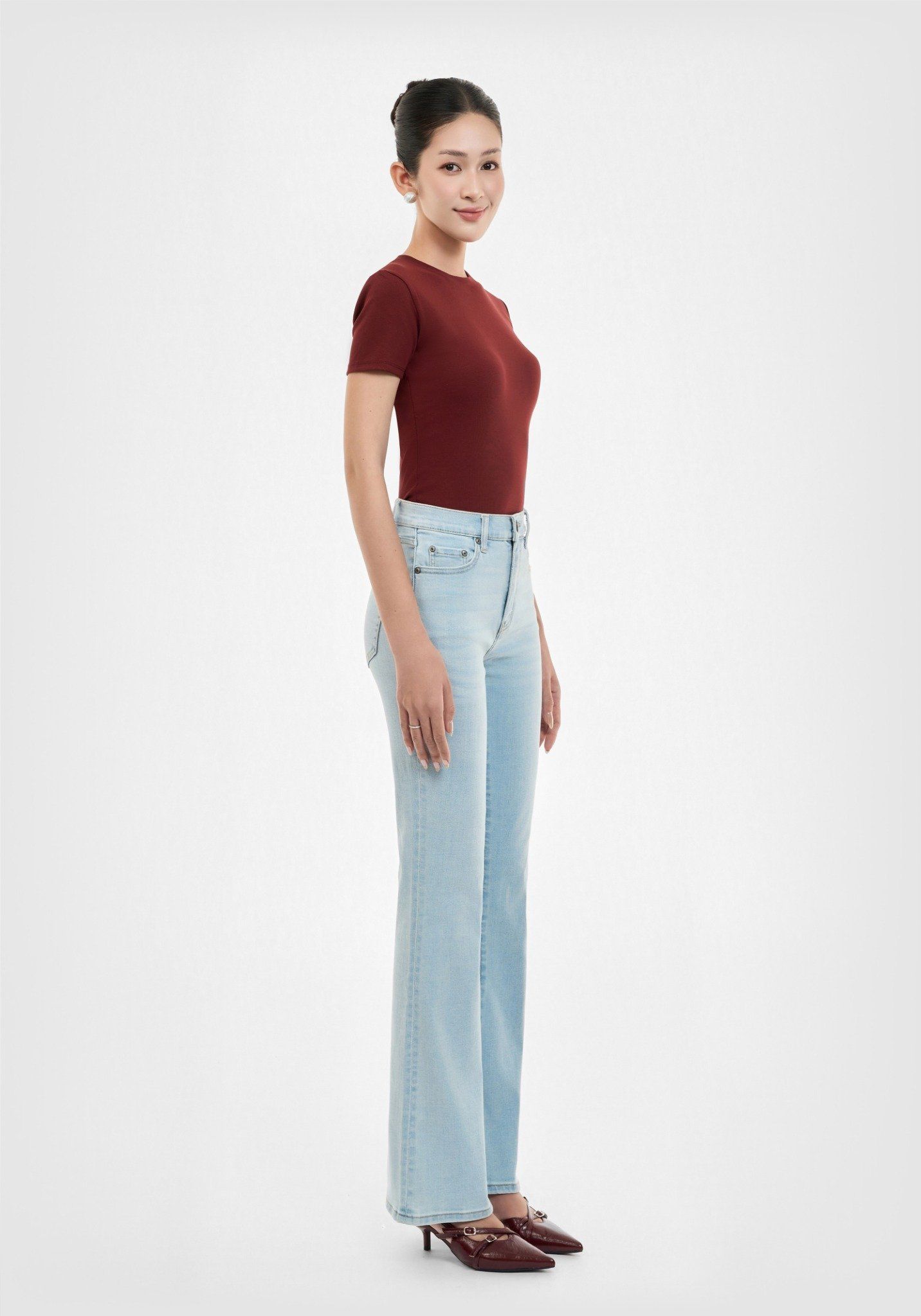 QUẦN DÀI NỮ DENIM LIGHT BLUE FORM BOOT CUT LƯNG TRUNG - 125WD2084B1