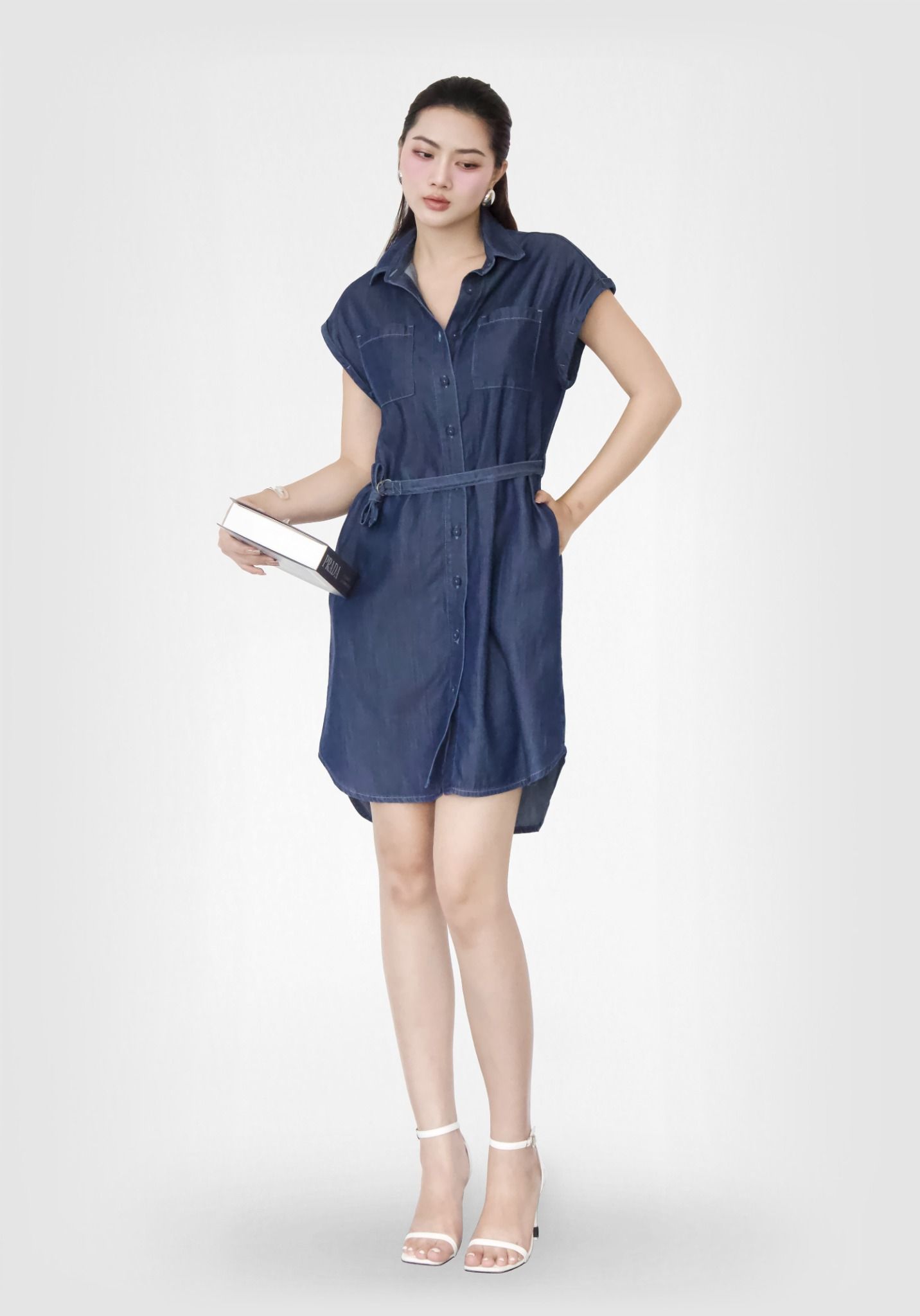 Đầm Sơ Mi Denim Xanh Đậm Form Suông Rộng - 125WD2124B1