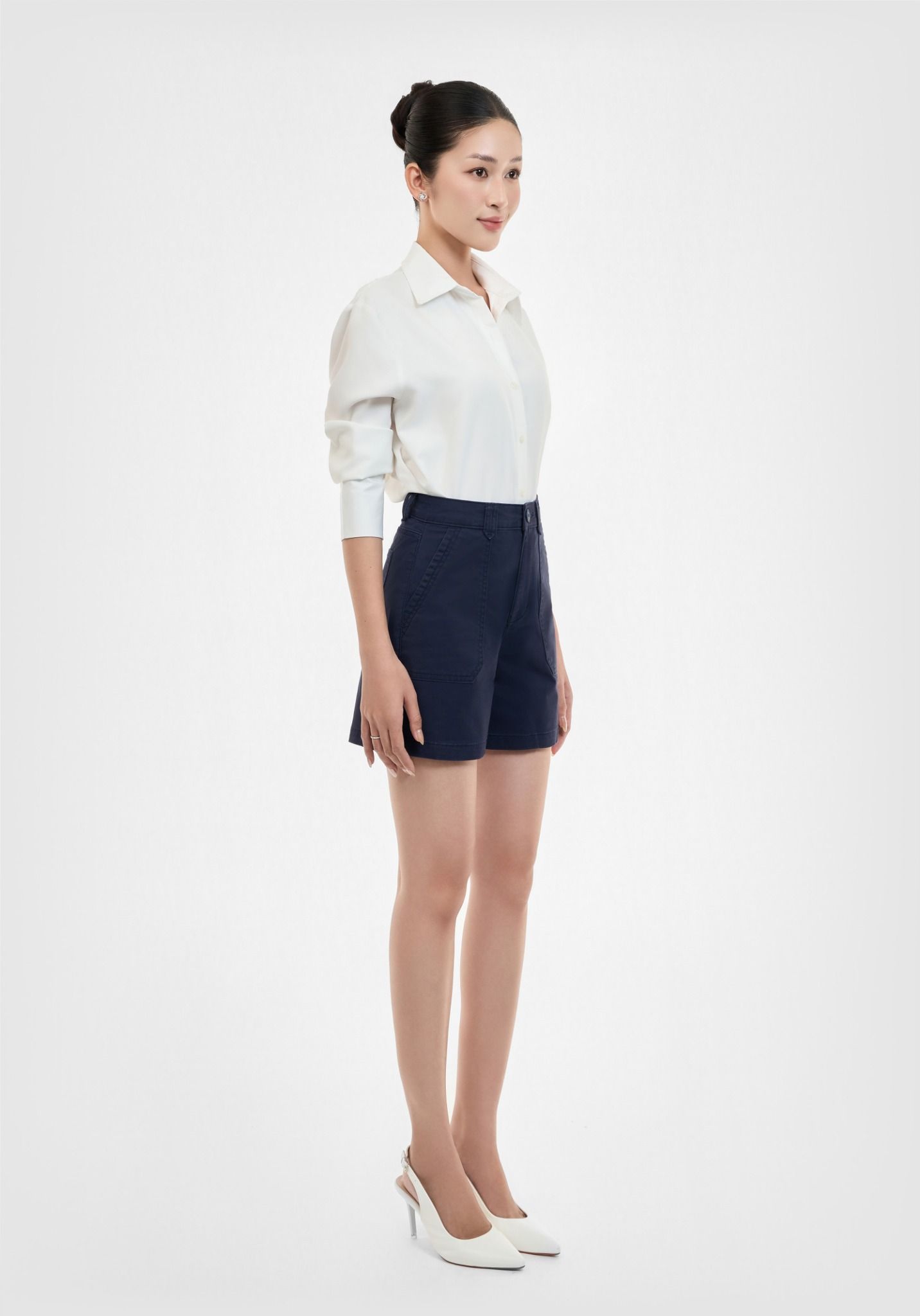 QUẦN SHORTS NỮ KAKI  NAVY TÚI WORKWEAR FORM ĐỨNG - 125WN2104B3