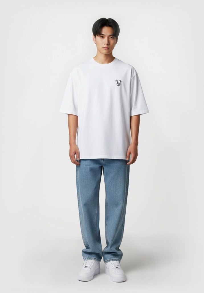 ÁO THUN NAM DÁNG OVERSIZE MÀU TRẮNG IN LOGO BẠC CÁCH ĐIỆU - 126MN3023B4