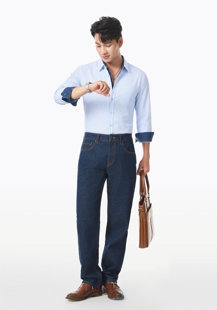 QUẦN DÀI NAM DENIM DÁNG STRAIGHT  MÀU DARK BLUE TRƠN (DÀI QUẦN 100 CM) - 126MD4083B2