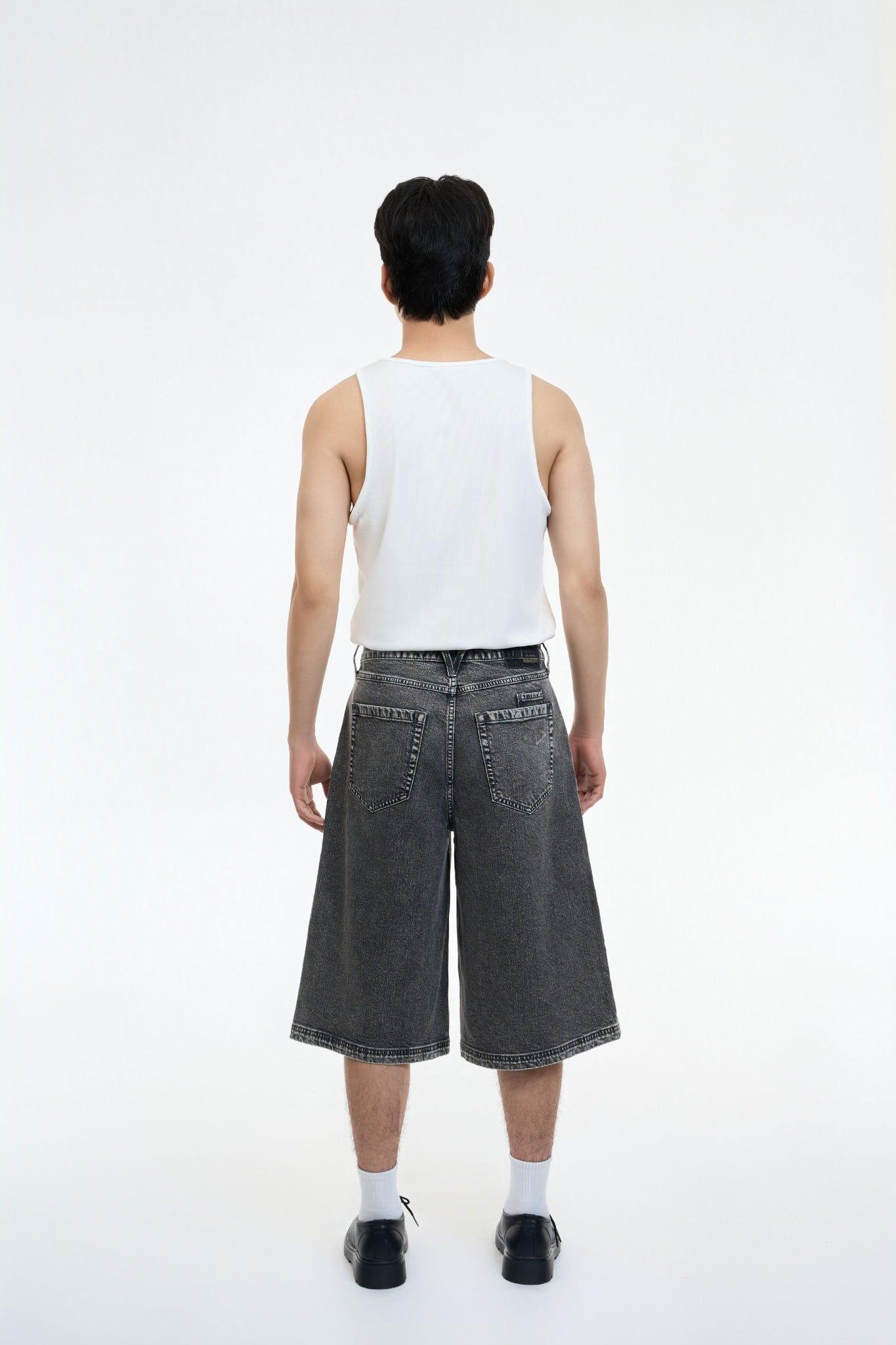 QUẦN SHORTS NAM DENIM XÁM FORM RỘNG - 224MD3103B2