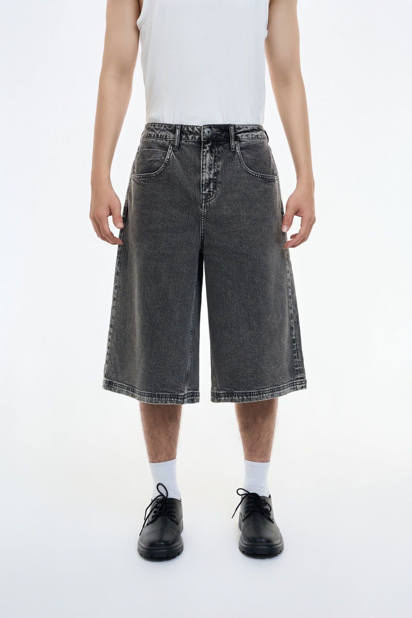 QUẦN SHORTS NAM DENIM XÁM FORM RỘNG - 224MD3103B2