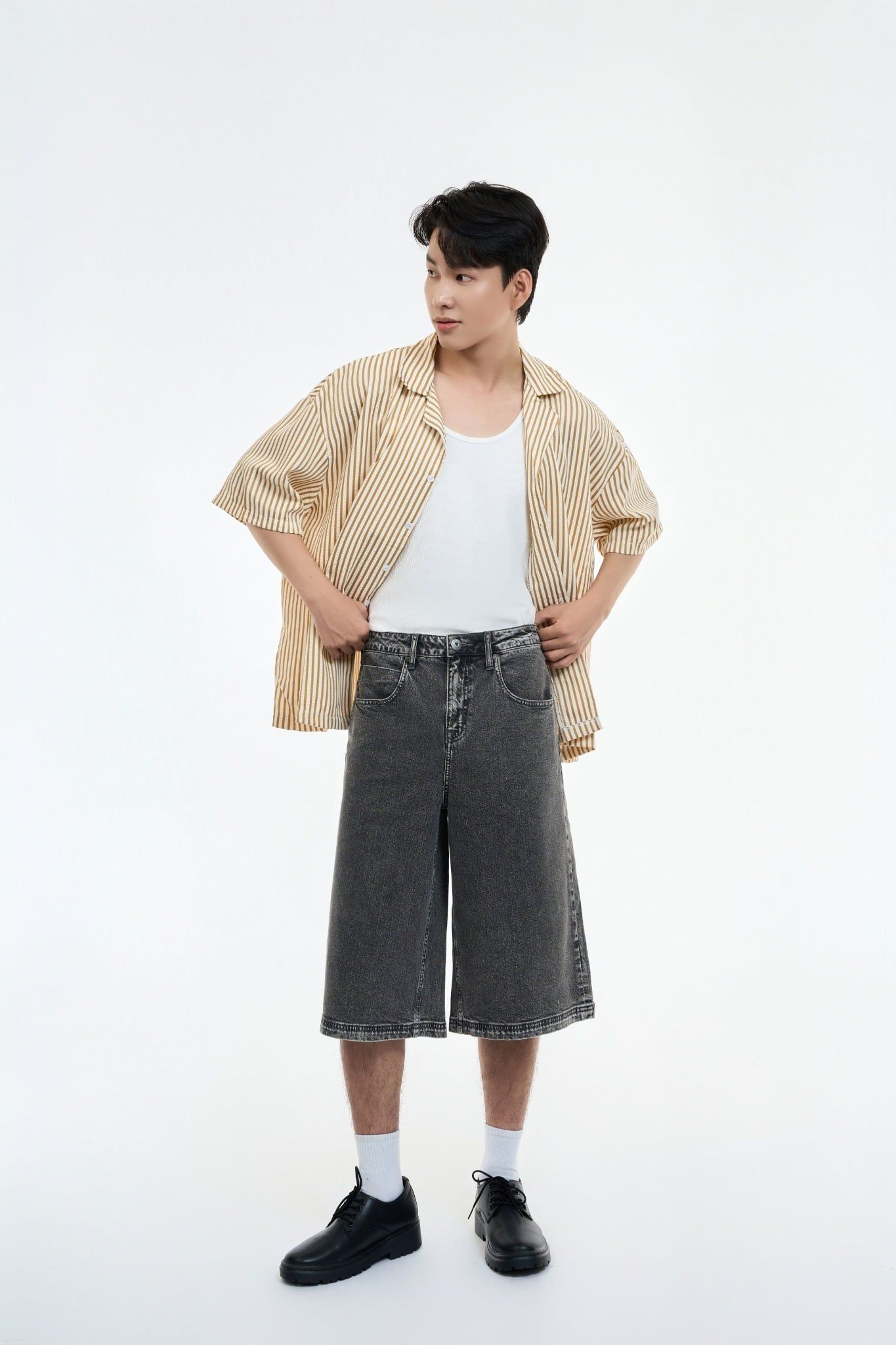 QUẦN SHORTS NAM DENIM XÁM FORM RỘNG - 224MD3103B2