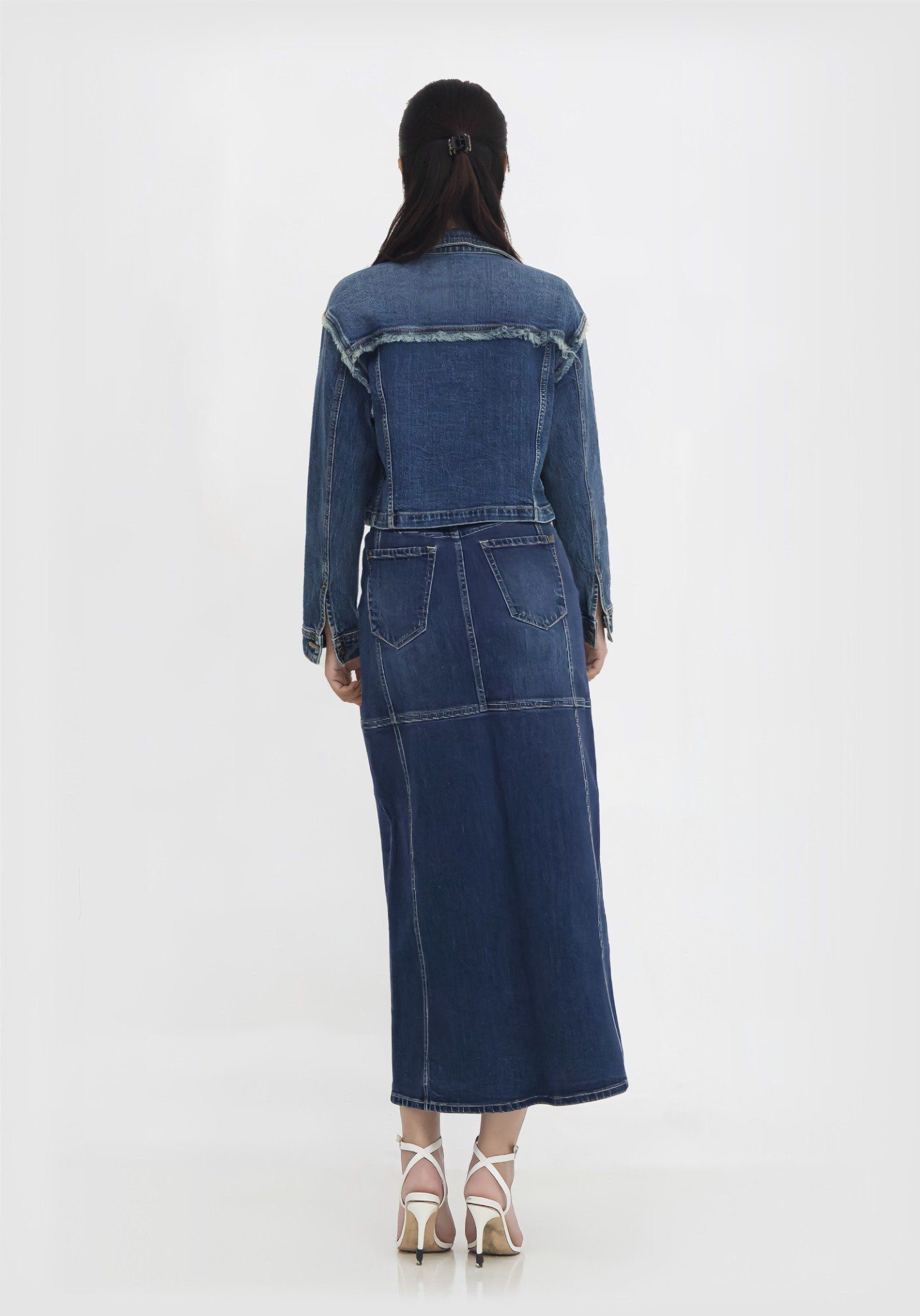 ÁO KHOÁC NỮ DENIM DARK BLUE  FORM CROP - 224WD1044F1
