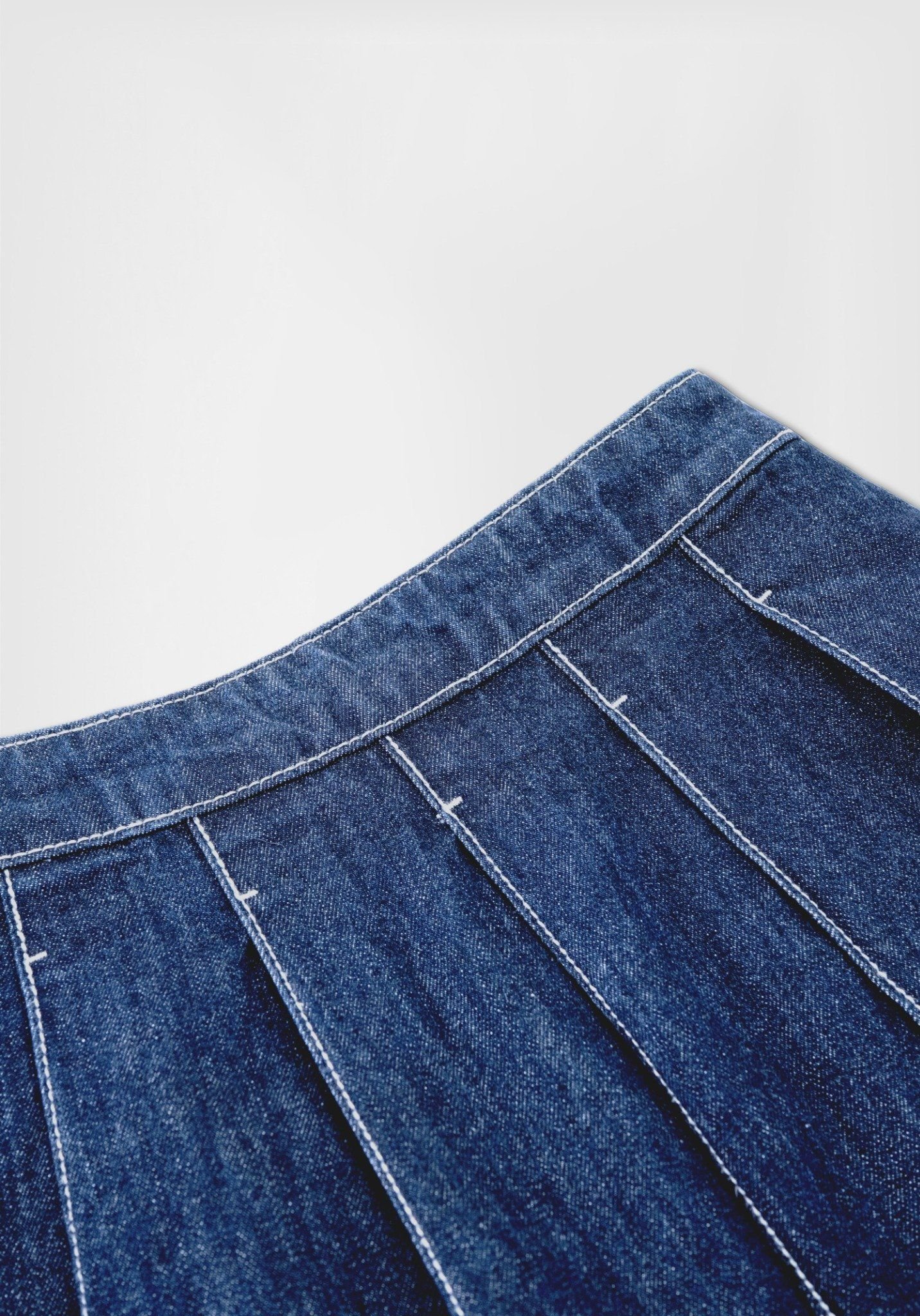 VÁY NGẮN DENIM MED/DARK BLUE XẾP LY FORM A (CÓ QUẦN BẢO HỘ) - 224WD1113F1