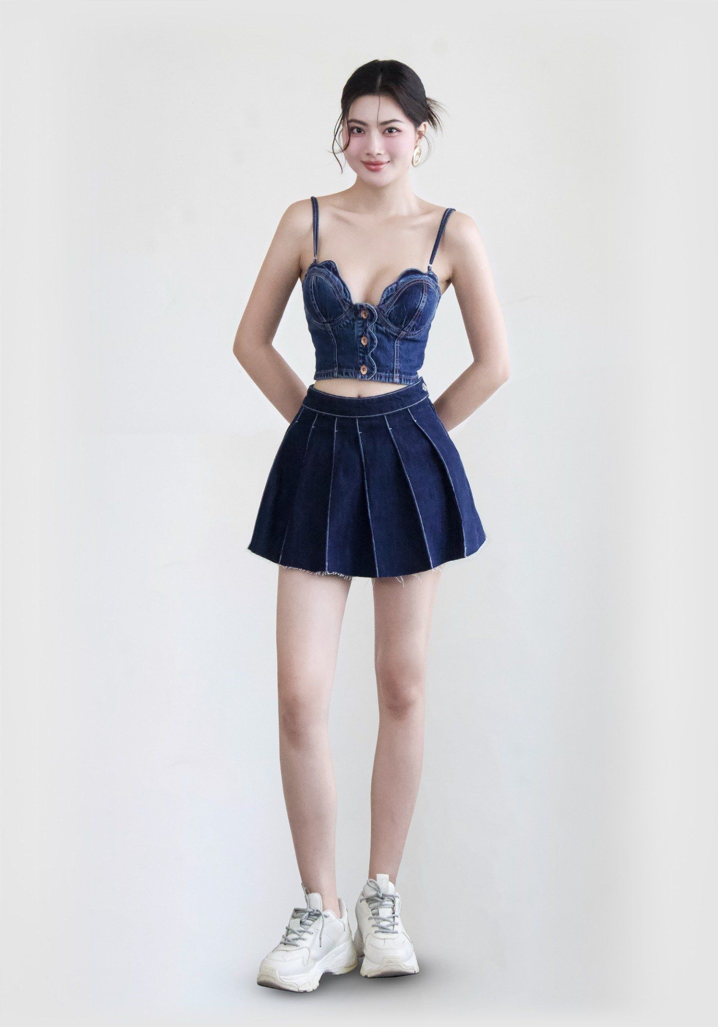 VÁY NGẮN DENIM MED/DARK BLUE XẾP LY FORM A (CÓ QUẦN BẢO HỘ) - 224WD1113F1