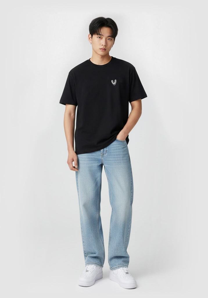 ÁO THUN NAM DÁNG OVERSIZE MÀU ĐEN IN LOGO BẠC CÁCH ĐIỆU - 126MN3023B4