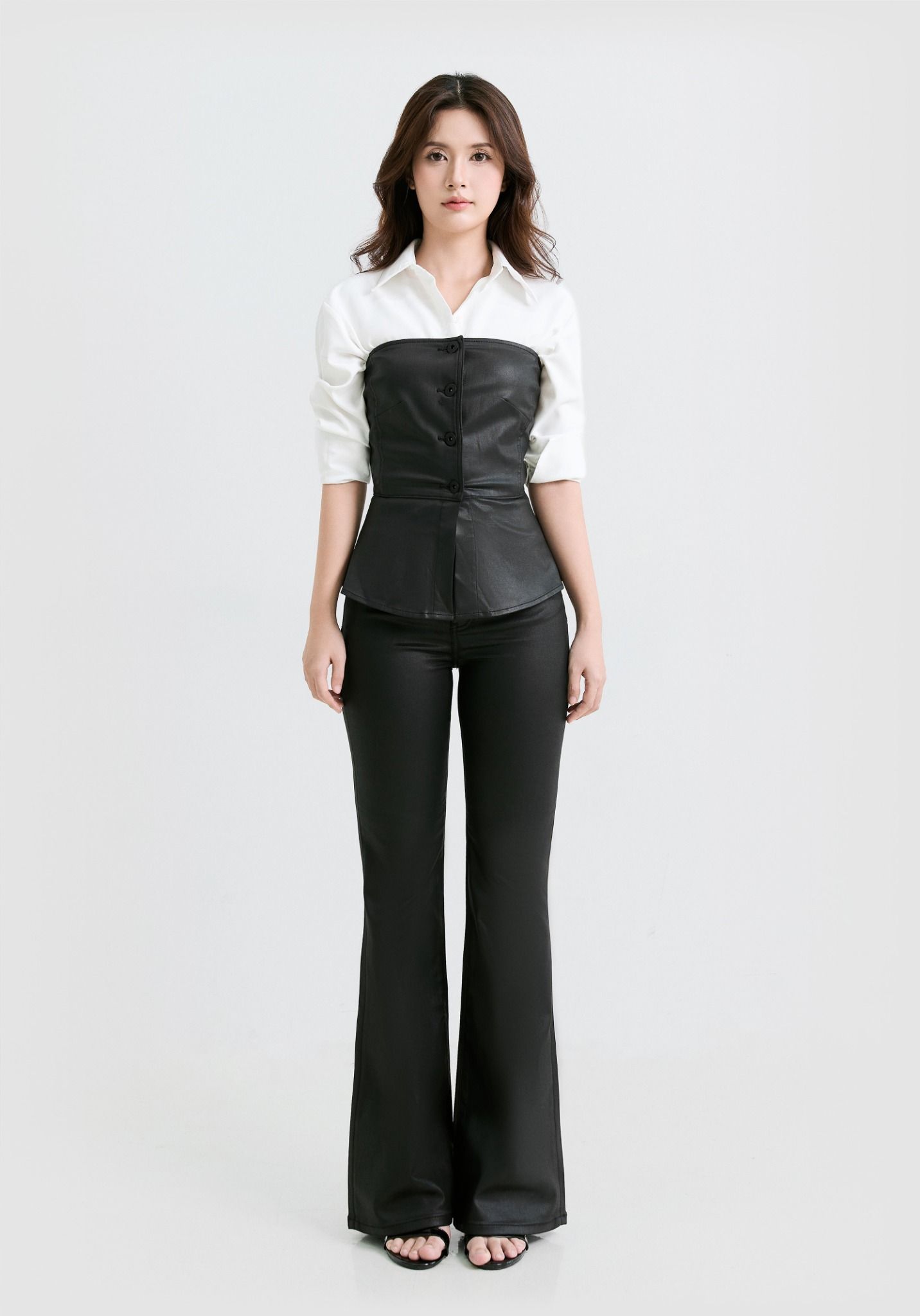 ÁO KIỂU QUÂY TUBE GÀI NÚT VẢI COATING GIẢ DA ĐEN - 225WD1015F1