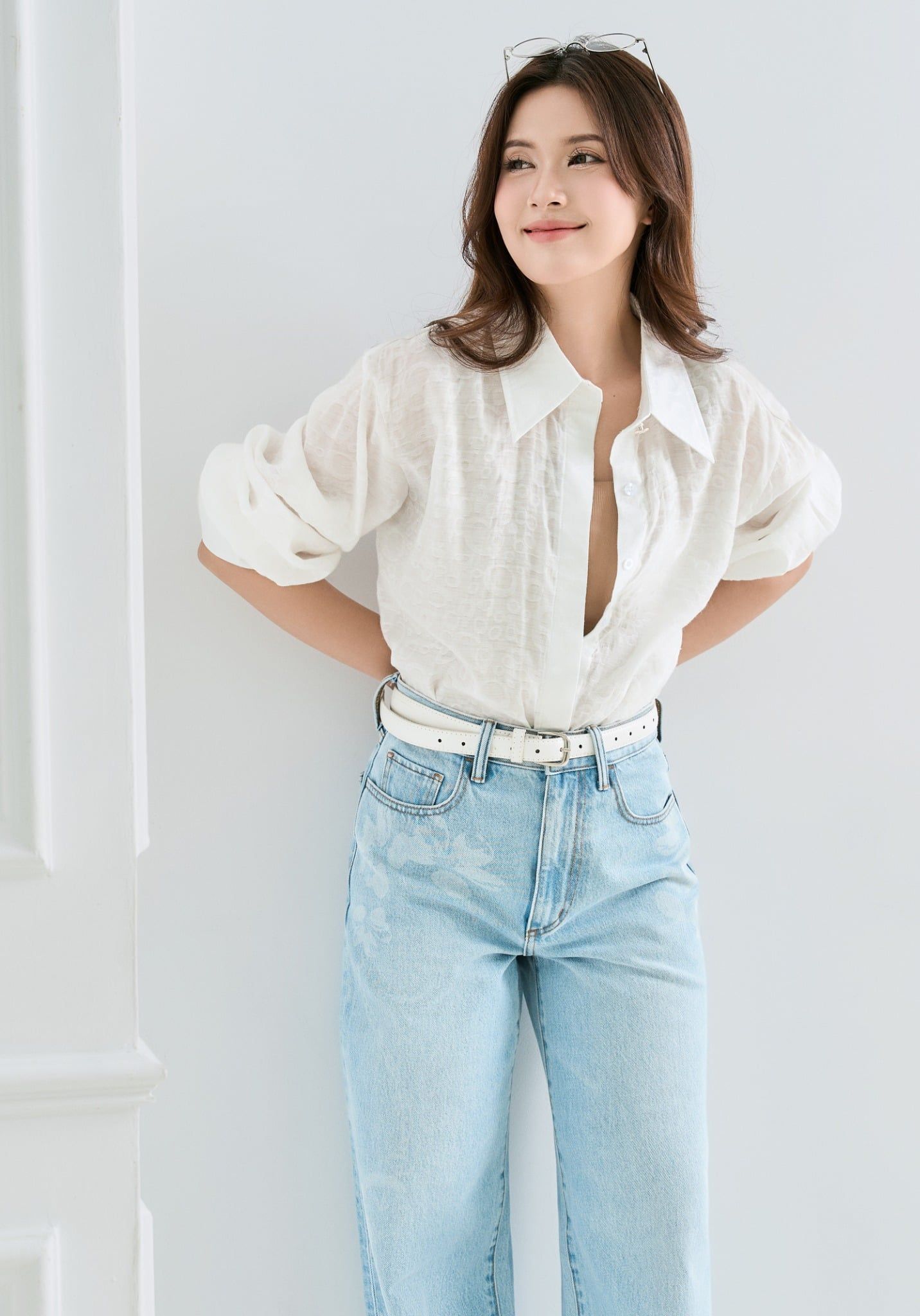 QUẦN DÀI NỮ DENIM DÁNG RELAX DÀI LẬT LAI LASER HOA - 225WD1080F4