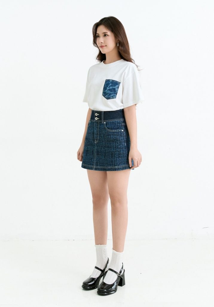 VÁY NGẮN DENIM NỮ DÁNG A LASER GIẢ CHẤT LIỆU VẢI TWEED (CÓ QUẦN BẢO HỘ) - 225WD1114F1